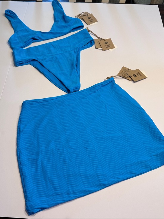 Toast Swim Other - Brand new with tags Toast Swim 3-piece set in stunning “Ocean Wave” blue 💙 Sz S